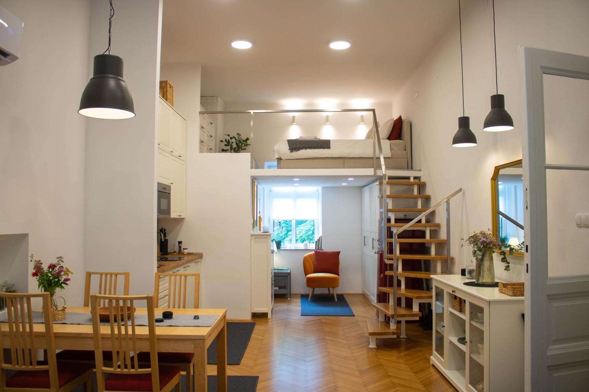 Jane'S Place, Experience The Atmosphere Of A Historic Villa & Free Parking Ljubljana Bagian luar foto